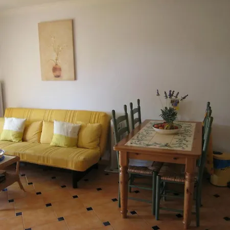 Superbe T3 Avec Terrasse Et Parking A - Fr-1-100-206 *