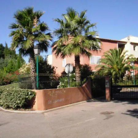 Superbe T3 Avec Terrasse Et Parking A - Fr-1-100-206 *
